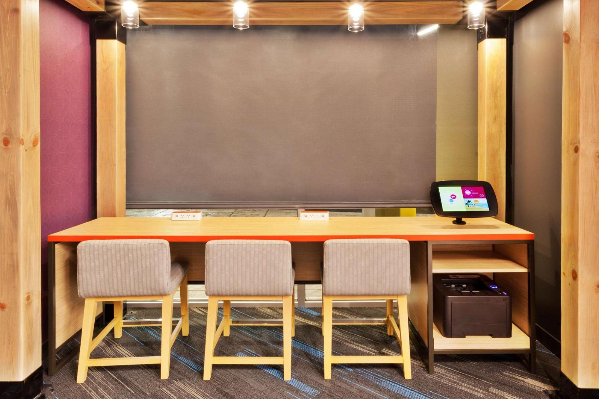 Tru by Hilton Auburn Hotel Ngoại thất bức ảnh